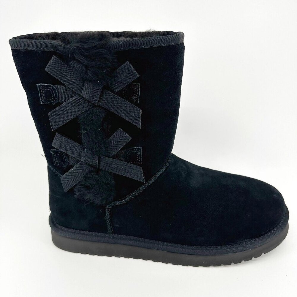 NWOT UGG Boots - Victoria Short Black with Bows Size 7